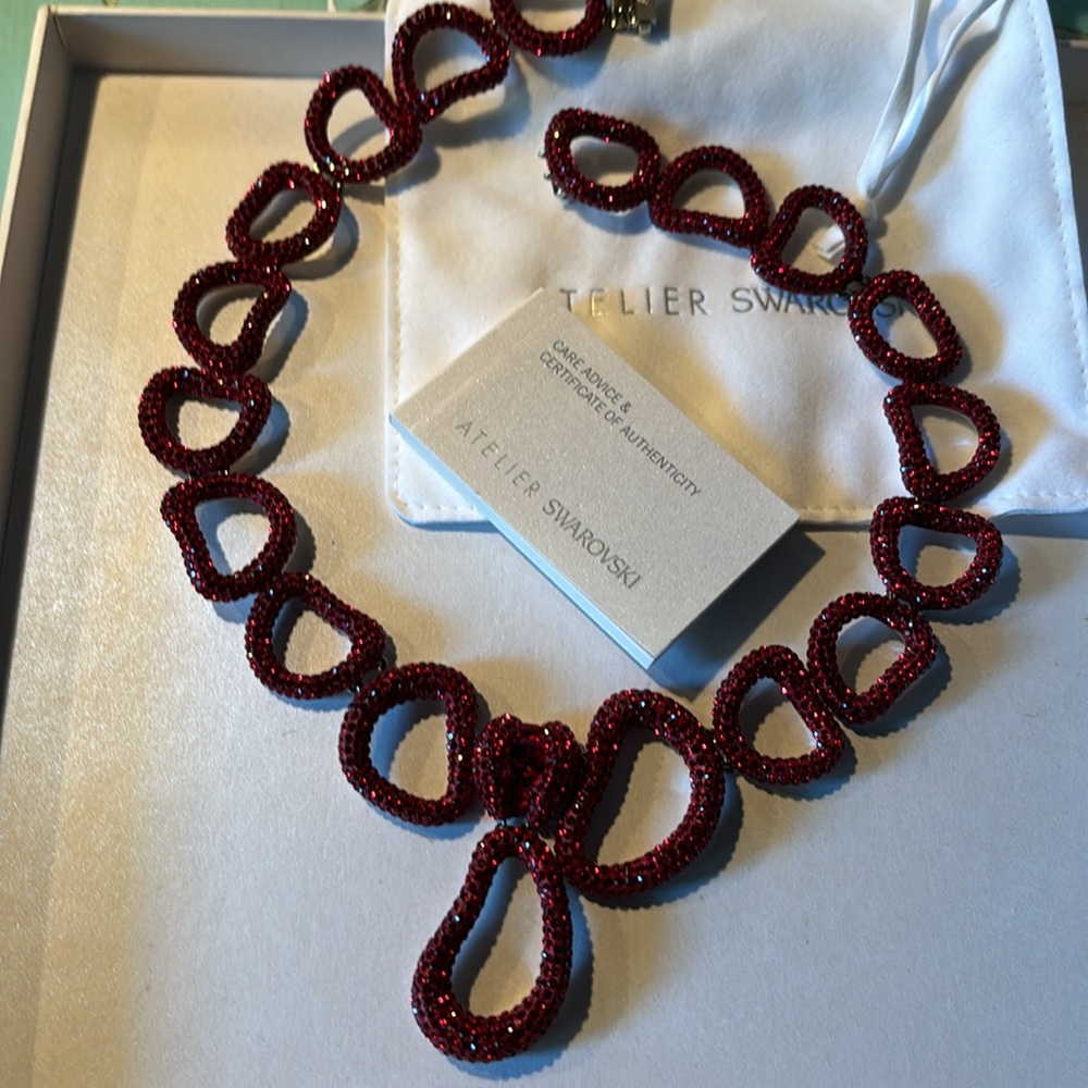 Authentic Atelier Swarovski Exclusive Red Set - Picture 9 of 17